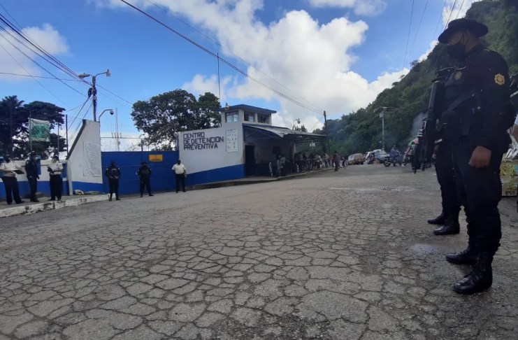 Autoridades del Sistema Penitenciario descartan un motín en el preventivo de la zona 18 tras apasiguar una disputa entre dos reos.