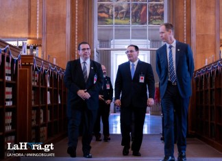 Fin del aislamiento del MP abre una oportunidad de reconstrucción con apoyo de EE. UU., según analistas Gabriel García Luna y el ministro de Gobernación