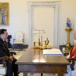 El papa León XIV recibe en audiencia al presidente interino de Perú, José María Balcázar Zelada en el Vaticano, en el marco de la gira del mandatario latinoamericano por Europa.