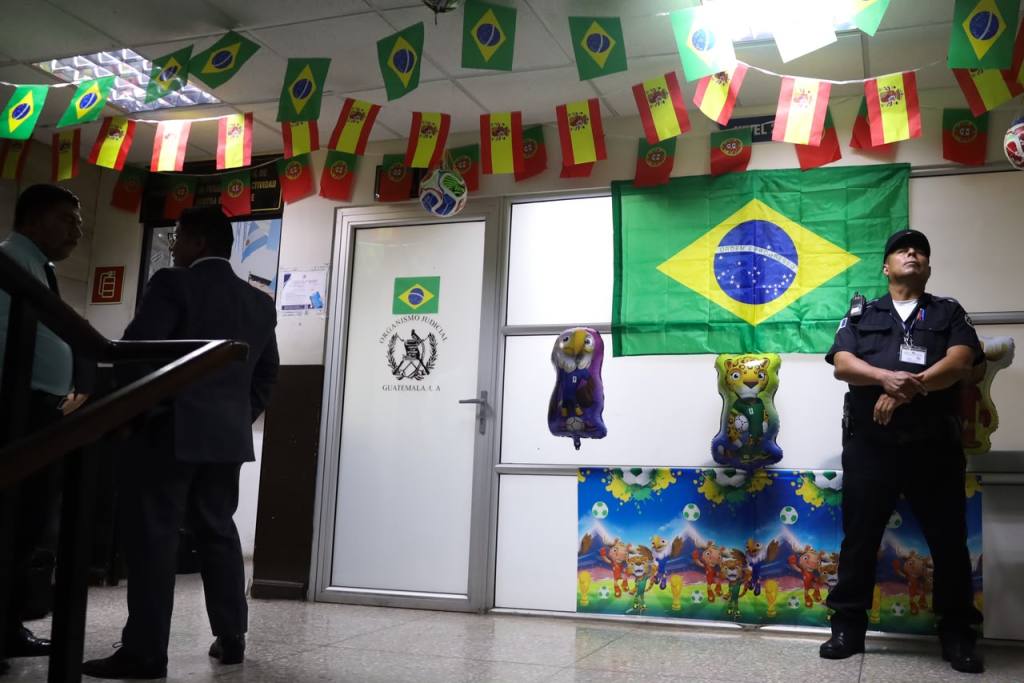 El mundial de fútbol también llegó a los Tribunales