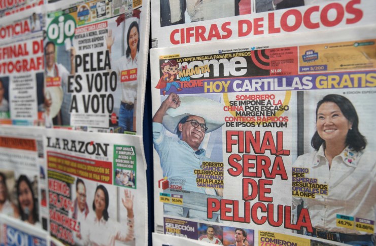 Con 96.6 % del escrutinio en Perú, Sánchez mantiene casi 40 mil votos sobre Fujimori Un final de película avizora la prensa