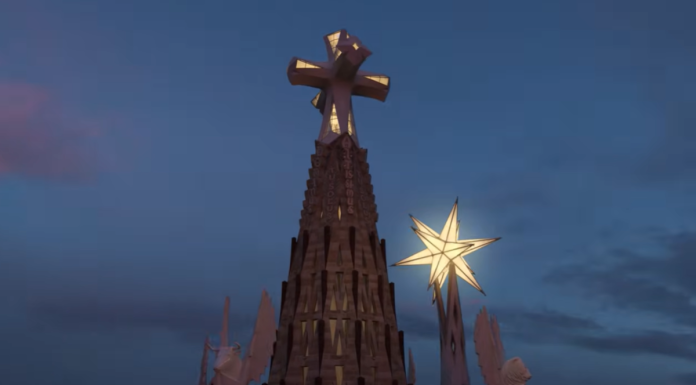 En imágenes la cruz de Jesucristo de la Sagrada Familia de Antoni Gaudí que visitará el Papa León XIV
