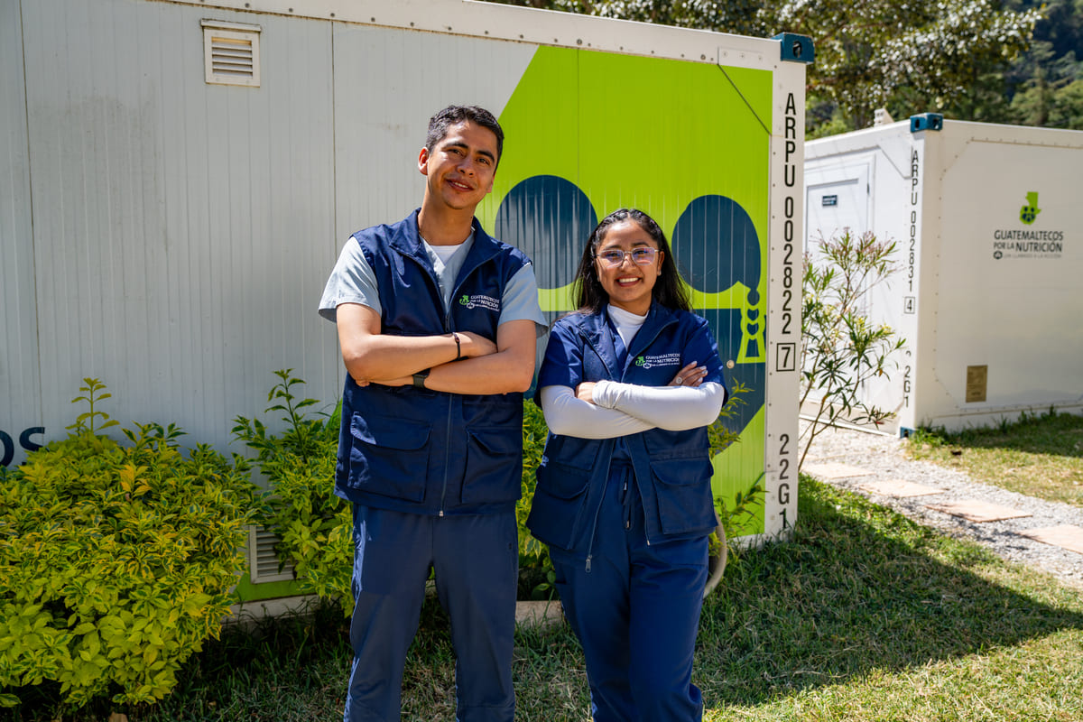 El modelo integra atención primaria en salud, nutrición y seguimiento familiar. Foto: Cortesía Guatemaltecos por la Nutrición.