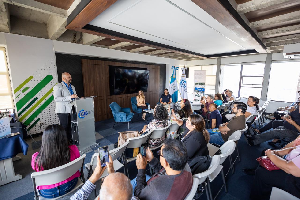 Walmart y Cámara de Industria de Guatemala fortalecen capacidades de pymes locales. Foto: Cortesía de Walmart México y Centroamérica.