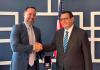 García Luna recibe reconocimiento de agencia de EE. UU. por cooperación interinstitucional El fiscal general Gabriel García Luna y Ricardo Mayoral, director de Operaciones Internacionales de HSI, este jueves. Foto La Hora: MP.