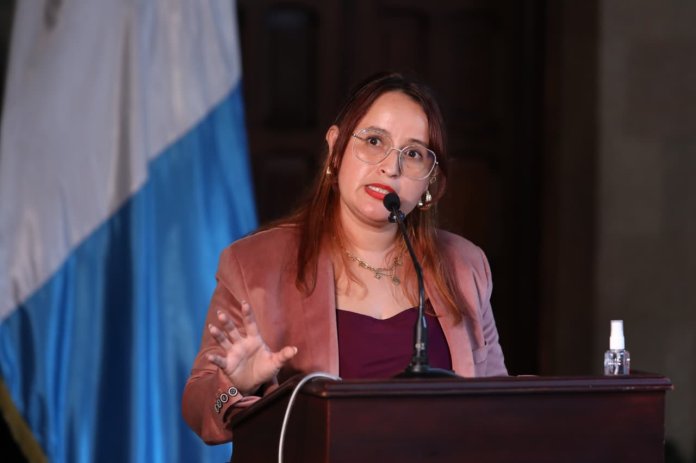 La viceministra de Tecnología Karen Ortiz afirmó que el próximo 18 de junio se harán las pruebas para bloqueadores de señal en cárceles del país.