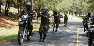 El presidente Bernardo Arévalo llamó a los nuevos elementos graduados del ejercito a preparse para nuevos flajelos y problematicas en el país.