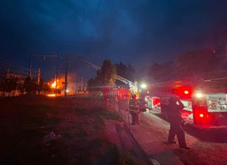 Incendio en subestación del INDE deja sin energía a varios municipios de Huehuetenango Un incendio registrado la tarde de este domingo en la Subestación Huehuetenango del Instituto Nacional de Electrificación (INDE) provocó la interrupción del servicio eléctrico en varios municipios del departamento.