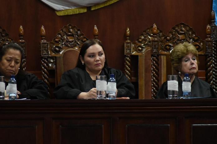 Julia Rivera votó para mantener firme la elección que la llevó al cargo de magistrada de la CC.