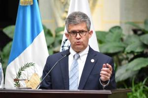 Salud de nuevo pide al MP investigar a farmaceúticas y exfuncionarios de Giammattei por caso Remdesivir