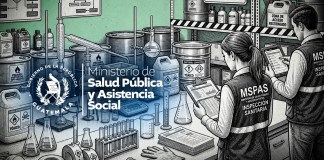Allan Solís explica cómo el Ministerio de Salud regulará el uso de precursores químicos para limitar al narcotráfico. Imagen La Hora: Francisco Altán.