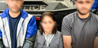 Detención de Pedro Saayoa junto a otros dos migrantes guatemaltecos en Florida. Foto La Hora: flhsmv