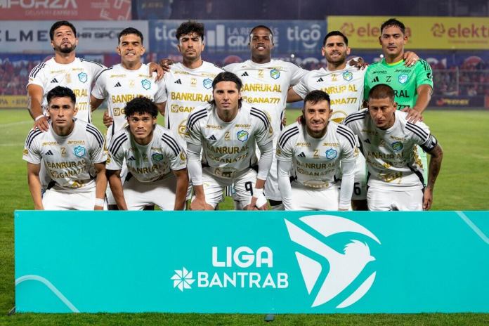 Comunicaciones presentó a sus dos primeros refuerzos de cara al inicio del Torneo Apertura 2026 de la Liga Nacional.