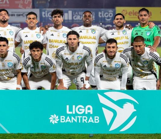 Comunicaciones presentó a sus dos primeros refuerzos de cara al inicio del Torneo Apertura 2026 de la Liga Nacional.