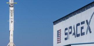 Se espera que la fortuna de Elon Musk, supere el billón de dólares con la oferta pública de SpaceX. Foto La Hora: EFE
