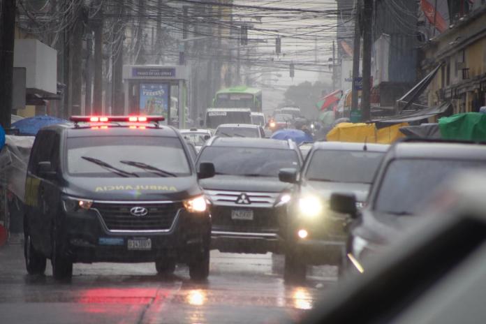 Tormenta causa estragos en la capital. Foto La Hora: Daniel Ramírez.
