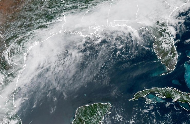 Foto satelital de la tormenta tropical Arthur
