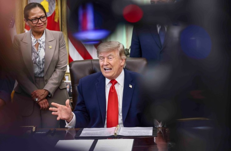 Trump firmará acuerdo con Irán para poner fin a la guerra, afirmó en sus redes sociales Trump anuncia que este domingo se firmará el acuerdo con Irán para poner fin a la guerra