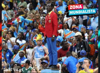 Entre las alas del Cóndor y el espíritu de Lumumba: La esencia del fútbol está en las gradas Las tribunas terminaron fundidas en una celebración total, donde las alas colombianas y el carisma de "Lumumba Vea" se unieron para encender la fiesta en las gradas. Foto La Hora: EFE