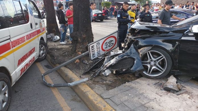 accidente san juan rottman pmt El múltiple accidente registrado el miércoles 17 de junio dejó como saldo una persona fallecida, un herido y daños materiales. Foto La Hora: Policía MT