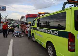 Muere motociclista en la zona 18. Foto: Bomberos Municipales.