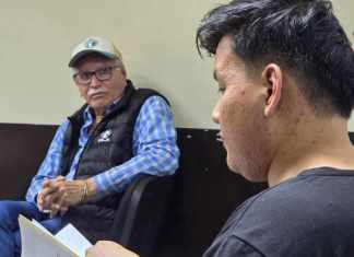 Con la mirada fija hacia su víctima, Carlos Acevedo enfrentará juicio por embestir en reiterdas ocasiones al motorista Larkin Morales. Foto La Hora: Sergio Osegueda
