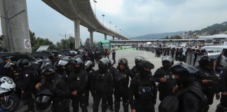 En riesgo la inauguración del Mundial 2026: maestros mexicanos intensifican protestas e intentan llegar al estadio Azteca Policías detienen a manifestantes