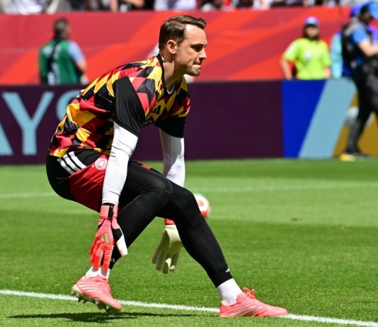 Manuel Neuer, quien se apresta a agrandar este sábado su leyenda al alcanzar los 21 partidos en la Copa del Mundo contra Costa de Marfil en el Toronto Stadium de la ciudad canadiense. Foto La Hora:EFE