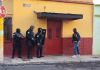 Allanan viviendas del barrio El Gallito en 27 operativos contra las extorsiones Las fuerzas combinadas mantienen varios operativos contra las extorsiones en el barrio El Gallito zona 3 desde la mañana de este martes.