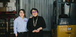 De migrante con USD 250 a Costco, la historia de la empresaria salvadoreña que ahora apunta a Guatemala Vanessa una salvadoreña de origen, pero con un corazón centroamericano y su mamá decidieron colocar los productos nostálgicos de su país en la mesa del mercado estadounidense. Foto La Hora: Cortesía Vanessa Faggiolly