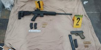 En el reporte policial se detalla que las armas provenientes de EE. UU. tenían como destino una comunidad del municipio de San Francisco, Petén.