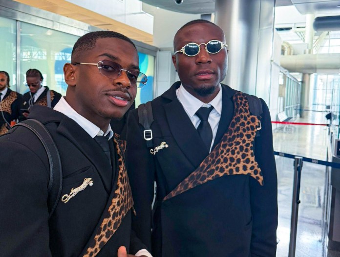 La selección del Congo hizo su aparición con un impresionante estampado de leopardo en su atuendo y maleta. Foto: X @FecofaRdc. La selección del Congo hizo su aparición con un impresionante estampado de leopardo en su atuendo y maleta. Foto: X @FecofaRdc.