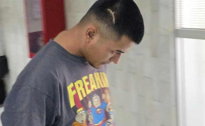 El Juzgado de Turno dió a conocer los motivos de detención a Saulo Sebastián Pérez, acusado de ser el atacante del exdirector adjunto de PNC. Foto La Hora: Sergio Osegueda