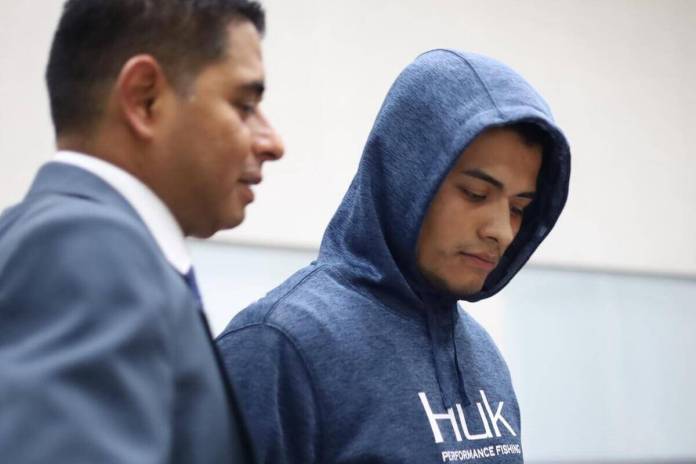 El Juzgado de Turno ligó a proceso penal y envió a prisión preventiva al supuesto atacante del exdirector adjunto de PNC. Foto La Hora: Daniel Ramírez