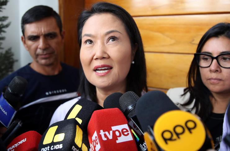 Fujimori mantiene una ventaja de 0,006 % sobre Sánchez con el 98,25 % de votación en Perú