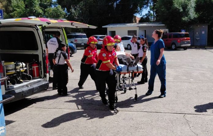 bm paraisos ataque armado Entre las tres víctimas del ataque armado registrado en la zona 7 de Mixco, figura una menor de 3 años, según los Bomberos Municipales. Foto La Hora: BM