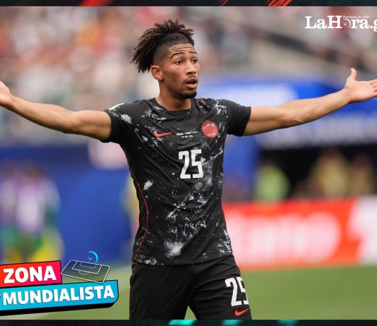 Noventa minutos de agonía, un minuto de gloria: Canadá liquida a los Bafana Bafana. Foto La Hora: EFE