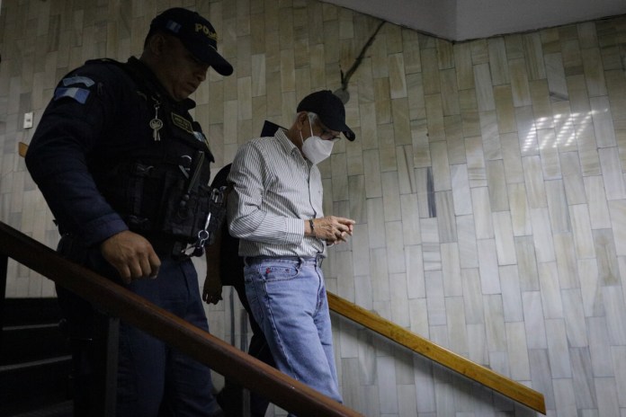 Carlos Acevedo, acusado de emebestir al motorista Larkin Morales, cambio de abogado y busca nuevametne salir de prisión. Foto La Hora: Daniel Ramírez
