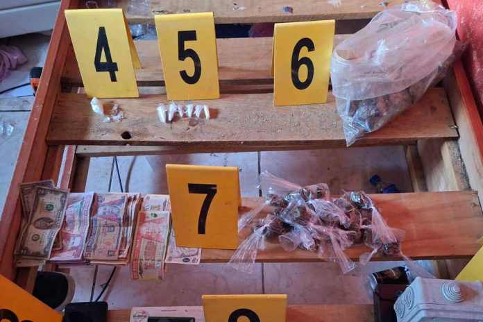La Policía Nacional Civil localizó una residencia usada supuestamente por el Barrio 18 para la distribución de droga en la zona 6. Foto La Hora: PNC