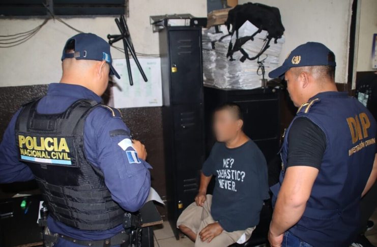 La Policía Nacional Civil informó de la recpatura de alías "Chenco", quien en cinco anteriores ocasiones ya había sido detenido por distintos delitos. Foto La Hora: PNC