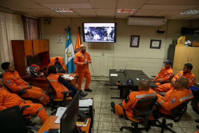 conred tormenta tropical La SE-CONRED mantiene la Alerta Anaranjada Institucional en Guatemala debido a las lluvias provocadas por la Tormenta Tropical Cristina.