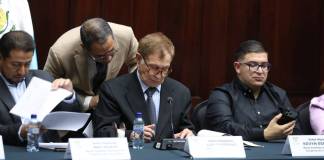 El presidente del Congreso, Luis Contreras, confirma que han discutido enmiendas a la iniciativa de ley para modificar la Ley del IUSI. Foto: Congreso de la República