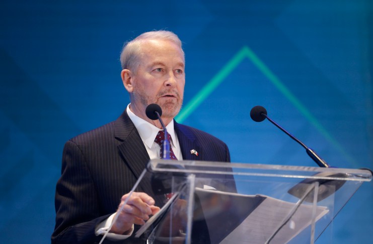 Fotografía de archivo del embajador de Estados Unidos en México, Ronald Johnson, hablando en Ciudad de México (México). Foto La Hora: EFE