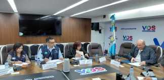 La abogada de la PGN, Lucrecia Samayoa, informa de las denuncias en contra de Walter Mazariegos. Foto: La Hora