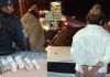Con el apoyo de la agente canina "Sora", las fuerzas de seguridad encontraron el dinero escondido en el tablero del vehículo en el que se conducían las mujeres. Foto La Hora: PNC