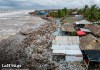 El acumulado de basura registrado en las orillas de la playa de Ocós se debe al transporte de residuos solidos en riós cercanos y regresados por el oleaje.