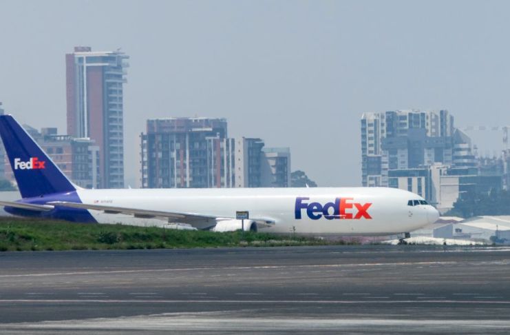 Con la incorporación de un nuevo avión a su flotilla, FedEx apuesta a movilizar más carga hacia el mercado estadounidense. Foto La Hora: cortesía FedEx