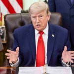 Trump en su despacho