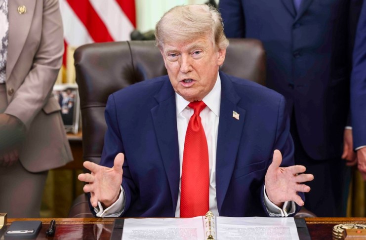 EE. UU. e Irán podrían firmar, de forma electrónica, un acuerdo de paz en las próximas 24 horas, dice Pakistán Trump en su despacho
