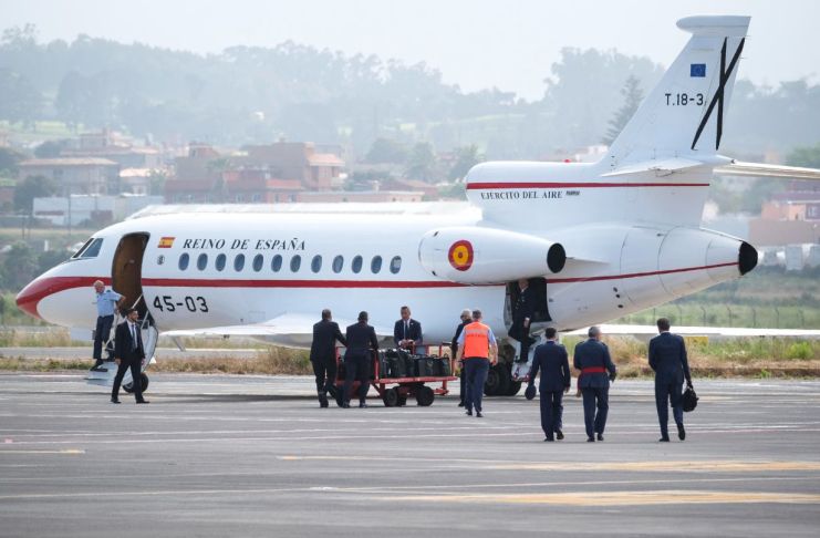 León XIV regresará a Roma junto a sus colaboradores más cercanos en el Falcón que le ha ofrecido el rey de España, tras una avería que ha sufrido el avión de Iberia.